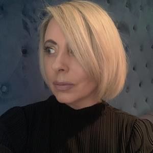 Meet your Posher, Yvette